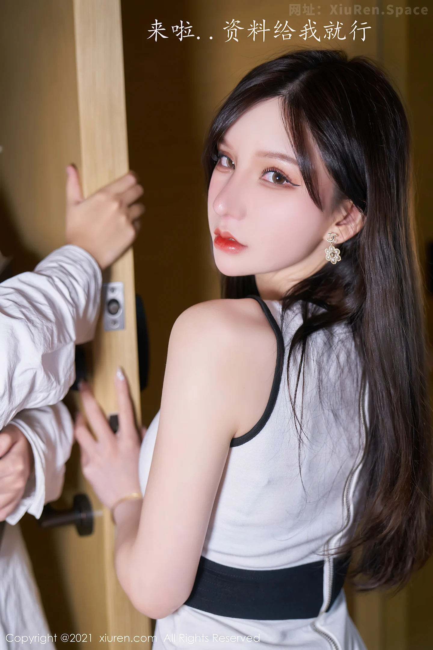 图片[3]-[XiuRen秀人网]VOL.3768 女神周于希Sandy剧情主题半脱露情趣内衣配黑丝吊袜诱惑写真78P-秀人网官方网站